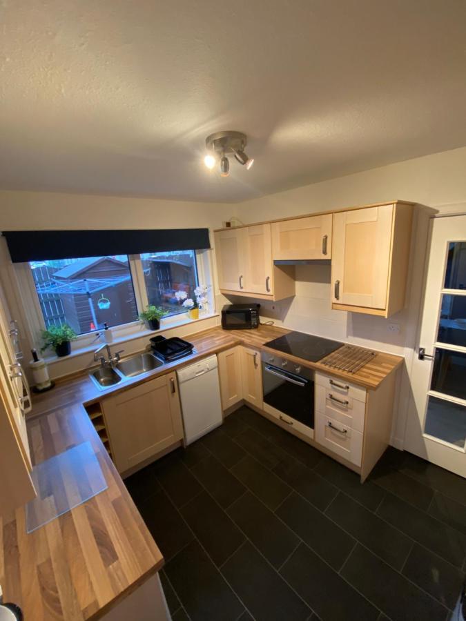 Delightful, Central 3 Bedroom House With Garden & Free Parking Inverness Luaran gambar